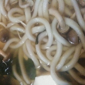 殆ど、素うどんの鍋焼きうどん？